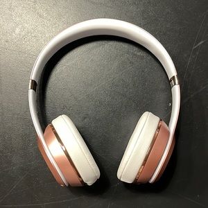 Beats Solo Head Phones - Rose Gold  (One Size)